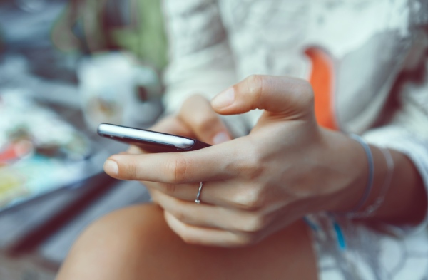 Girlfriend Is Cheating Over Text